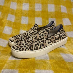 Rothys Desert Cat Leopard Animal Print The Original Slip On Sneakers Shoes 5.5